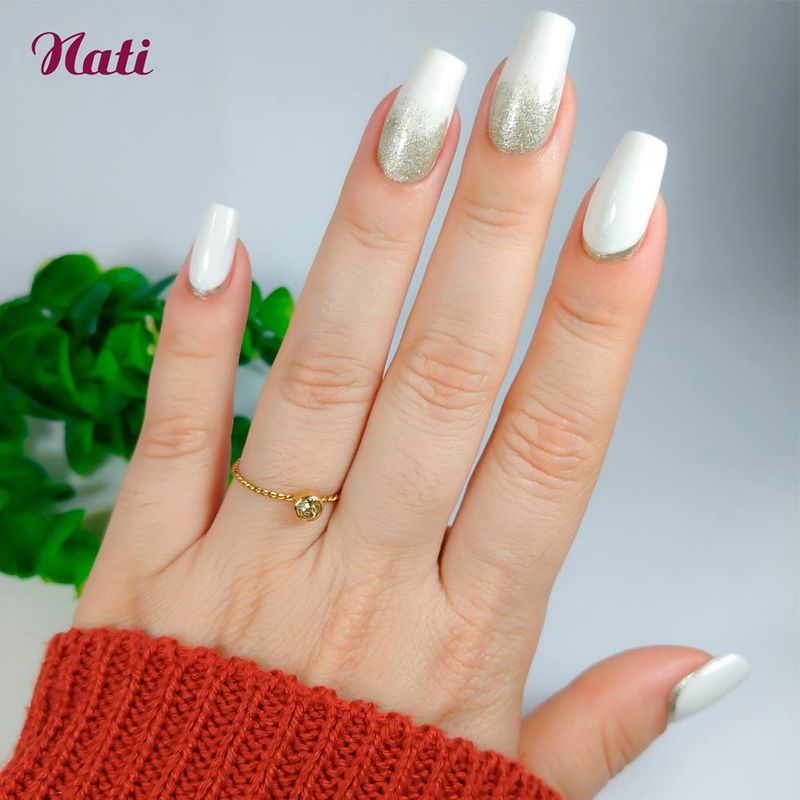 Esmalte-Brancos-Que-Nao-Mancham-Paz-Nati-8ml